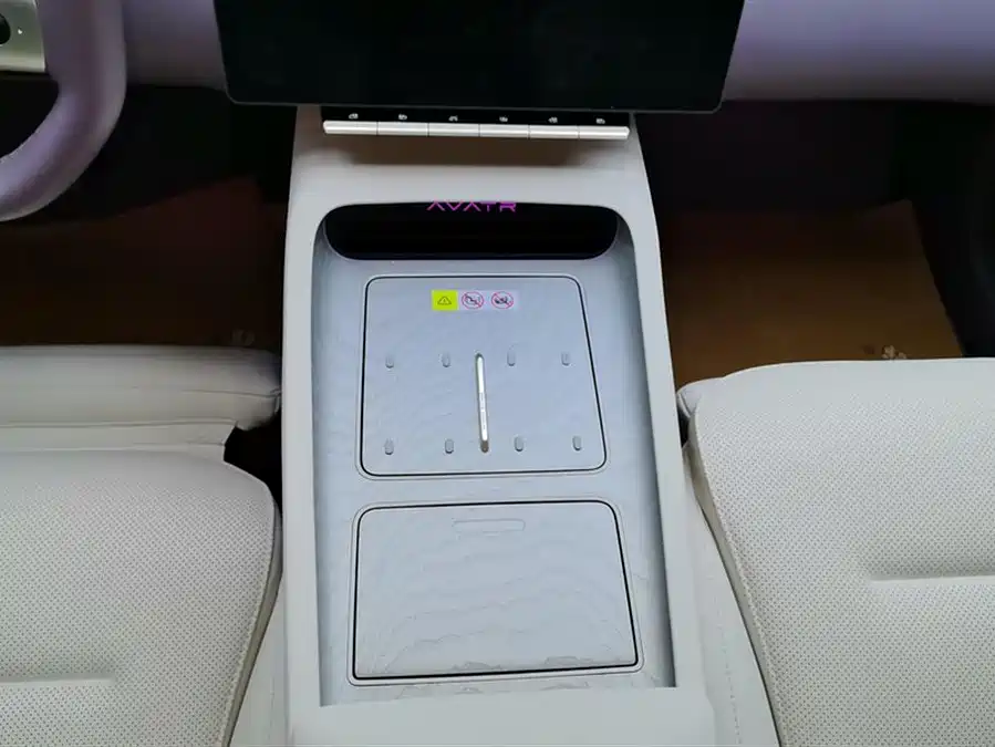 900x675_0_q87_c42_autohomecar__ChtpWGlWRiGAB8yYAAFX5mrlysY651.jpg.webp Used Avita 12 2025 Ultra range extended version