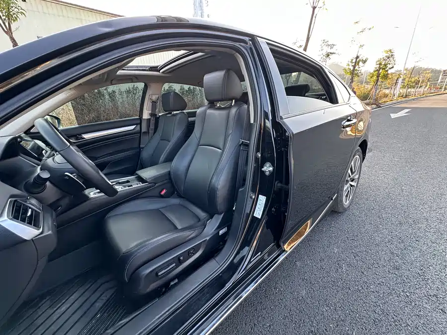 900x675_0_q87_c42_autohomecar__ChtpWGlaSCqAJIgeAAzfnxrut1k327.jpg.webp Used Accord 2022 Rui·Hybrid 2.0L Magic Night·Rui Zun Edition