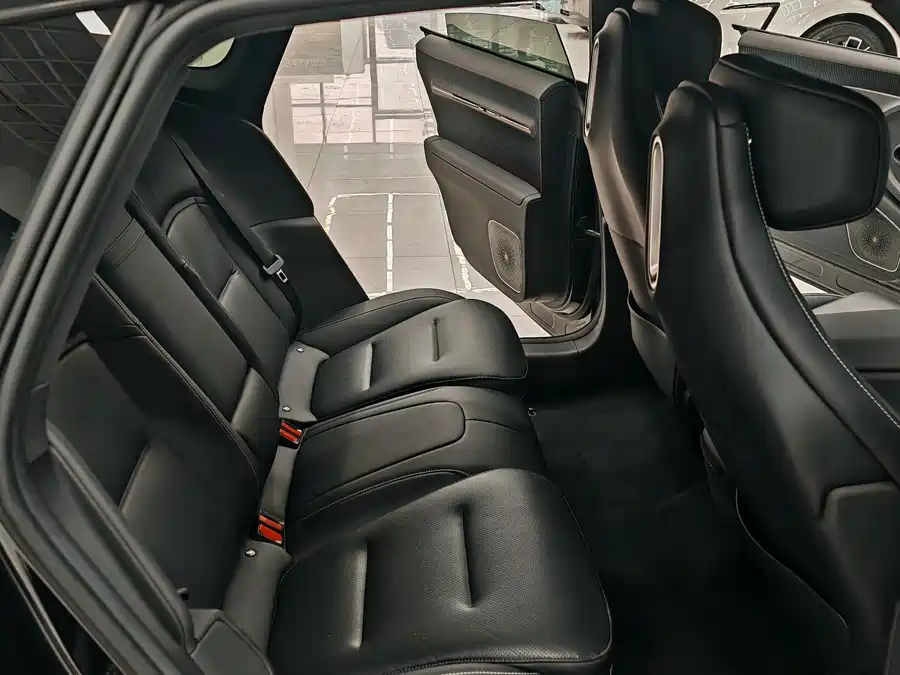 900x675_0_q87_c42_autohomecar__ChtpWGlbYmqARCxYAAP3HTfufFM129.jpg.webp Used Avita 12 2024 700 Triple Laser Rear Drive Luxury Edition