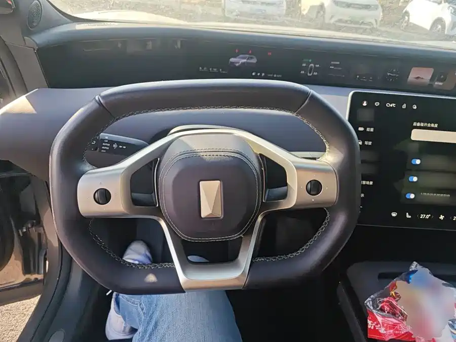 900x675_0_q87_c42_autohomecar__ChtpWGlfFgyALS_OAAG3FEnJ-Mk764.jpg.webp Used Avita 07 2024 Max extended range version