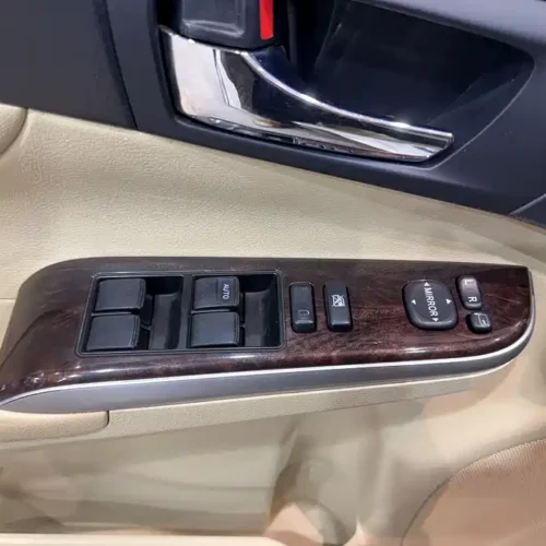 900x675_0_q87_c42_autohomecar__ChtpWGlga-6ANz0BAAUS3GL5vKI142.jpg.webp Used Camry 2015 2.5G Deluxe Navigation Edition