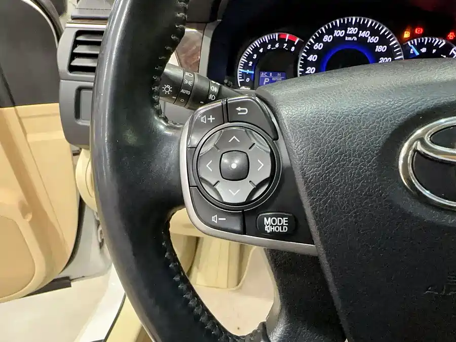 900x675_0_q87_c42_autohomecar__ChtpWGlga_SAbgmqAAXR6C1mtnY457.jpg.webp Used Camry 2015 2.5G Deluxe Navigation Edition