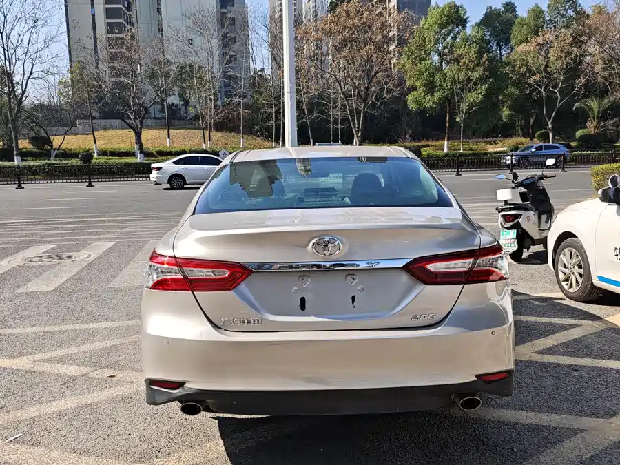 900x675_0_q87_c42_autohomecar__ChtpWGlgjtmAGoV6AAtkydsCJGk876.jpg.webp Used Camry 2019 2.0G Deluxe Edition National V