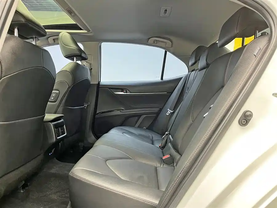 900x675_0_q87_c42_autohomecar__ChtpWGlktwGAGxztAAGvGXCyycc138.jpg.webp Used Camry 2023 2.0G Deluxe Edition
