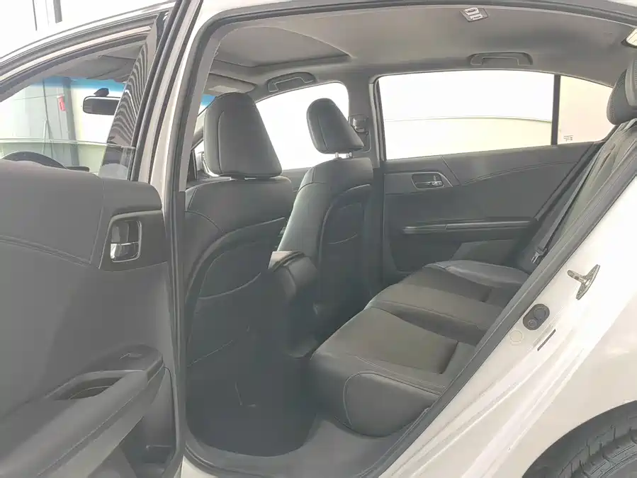 900x675_0_q87_c42_autohomecar__ChtpWGlnKe6Aa2vzAAJf-J6NSrE599.jpg.webp Used Accord 2014 2.0L EXN Deluxe Navigation Edition