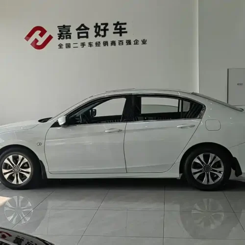 900x675_0_q87_c42_autohomecar__ChtpWGlnKeuAXgb-AAJQaC4PBHk819.jpg.webp Used Accord 2014 2.0L EXN Deluxe Navigation Edition