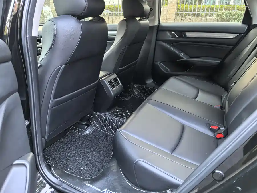 900x675_0_q87_c42_autohomecar__ChtpWGlrR5aAUUkZAAW-e19u6-4945.jpg.webp Used Accord 2018 260TURBO Elite Edition National VI