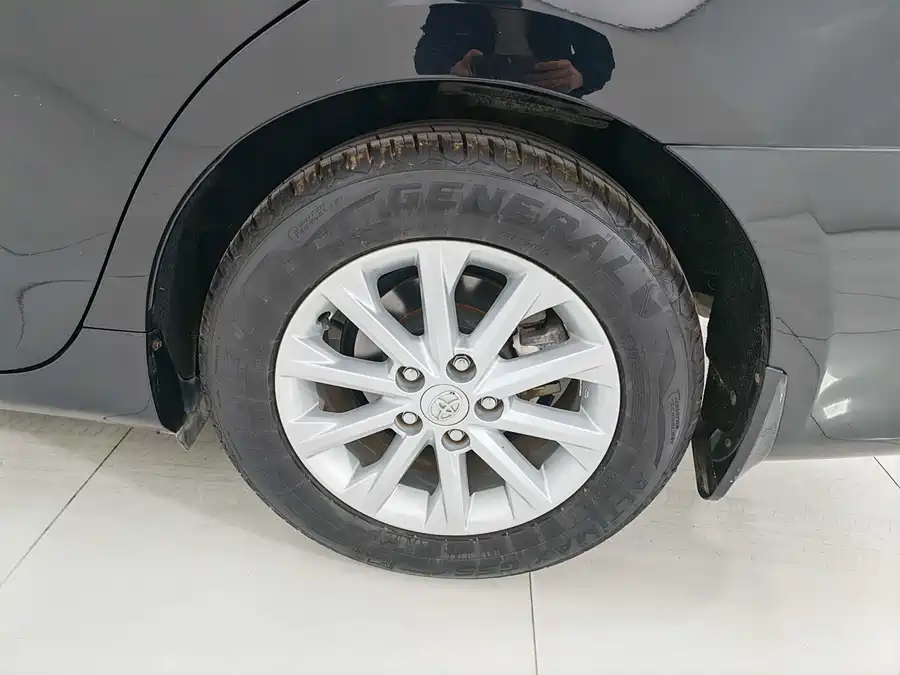 900x675_0_q87_c42_autohomecar__ChtpWGlsYAaADm8UAAXJVSxfox0259.jpg.webp Used Camry 2015 2.0G Advanced Edition