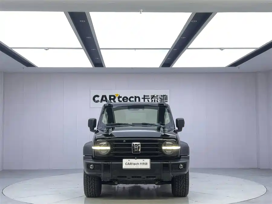 900x675_0_q87_c42_autohomecar__ChxpV2j1qDSAHbnPAAEzpWN6URE003.jpg.webp Used GWM Tank 300 2023 Off-Road Version 2.0T Conqueror
