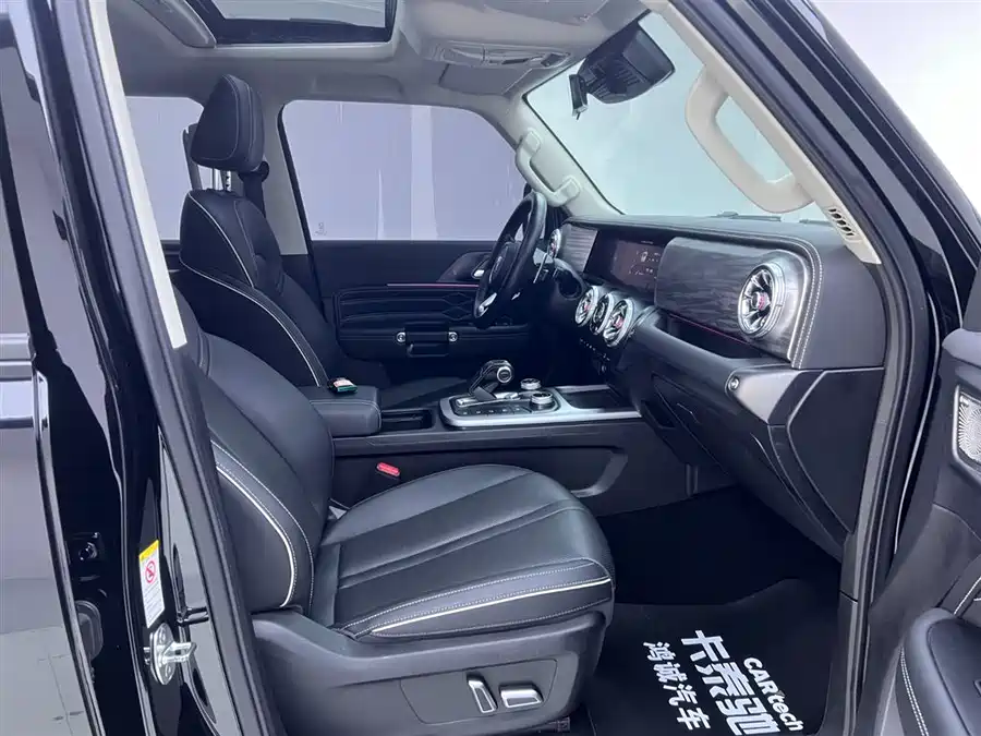 900x675_0_q87_c42_autohomecar__ChxpV2j1qDWAXX84AAH5Zj2o1s4903.jpg.webp Used GWM Tank 300 2023 Off-Road Version 2.0T Conqueror