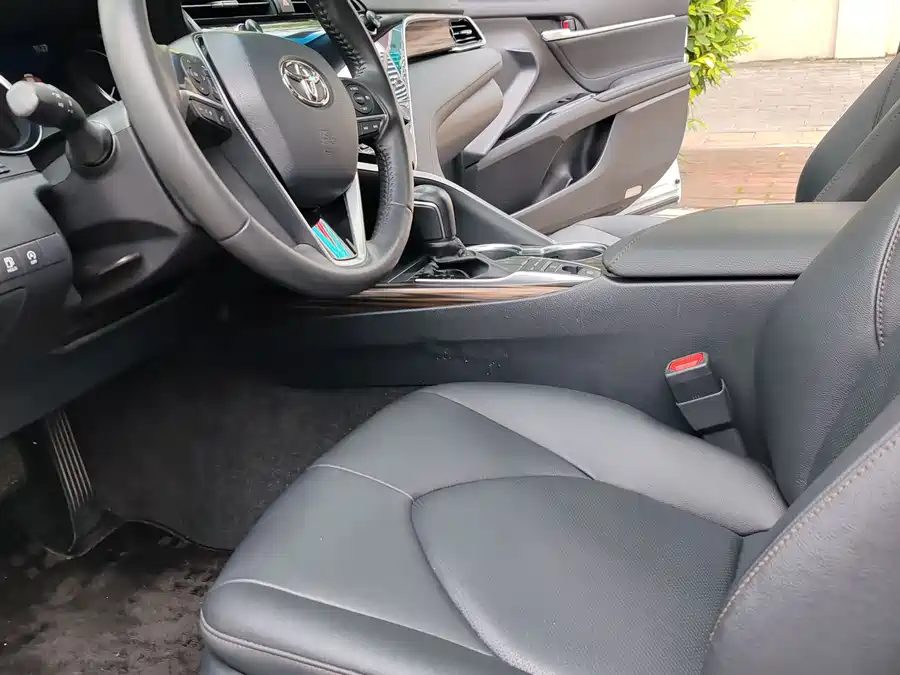 900x675_0_q87_c42_autohomecar__ChxpV2k2432AfVRBAAYWoSc_Qxs115.jpg.webp Used Camry 2019 facelift 2.5G Deluxe Edition