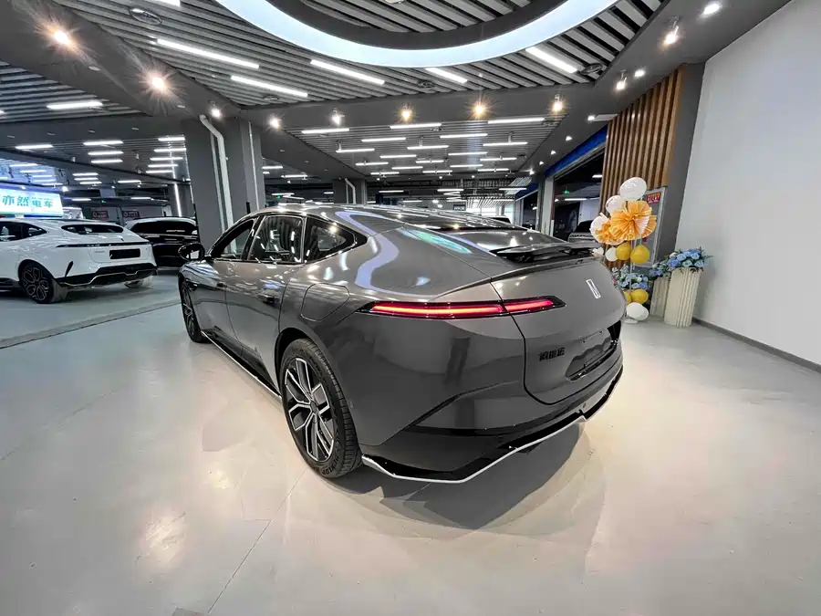 900x675_0_q87_c42_autohomecar__ChxpV2kVpq6AF7xVAAht2Lew1Po639.jpg.webp Used Avita 12 2023 700 Triple Laser Rear Drive Luxury Edition