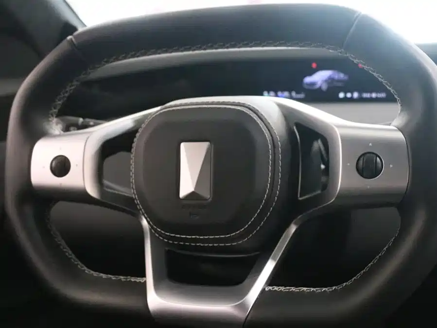 900x675_0_q87_c42_autohomecar__ChxpV2kWs7OAOlGMAAEvbOIvIPw566.jpg.webp Used Avita 12 2025 Ultra range extended version