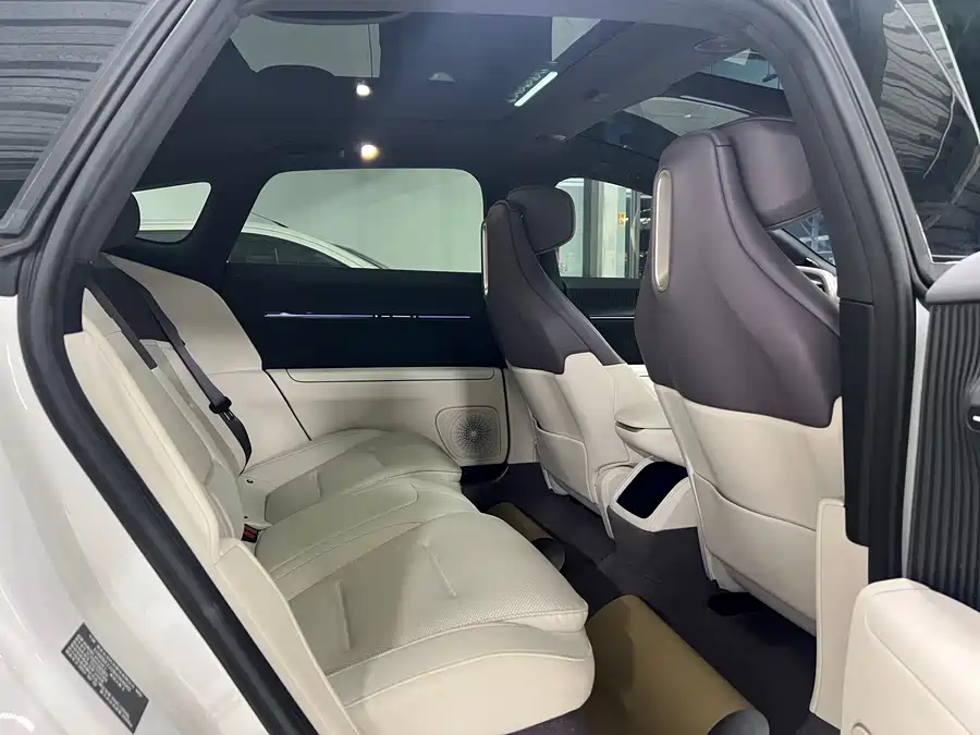 900x675_0_q87_c42_autohomecar__ChxpV2ke6mOAVpL1AAfxKosLe3E729.jpg.webp Used Avita 12 2023 700 Triple Laser Rear Drive Luxury Edition