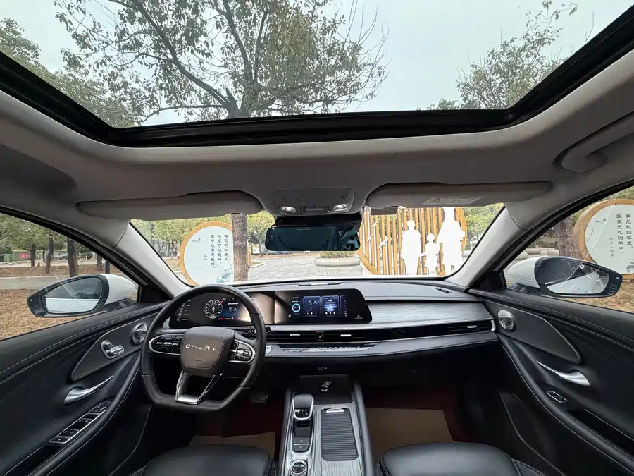 900x675_0_q87_c42_autohomecar__ChxpV2kpGKqAATZpAAs7eOS5Xw8086.jpg.webp Used Chery Arrizo 8 2023 model 1.6T DCT Yi