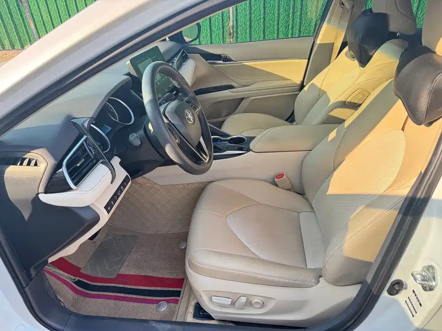 900x675_0_q87_c42_autohomecar__ChxpV2kz8iiAe4HrAAo8NDZg_-Y170.jpg.webp Used Camry 2023 2.0G Deluxe Edition