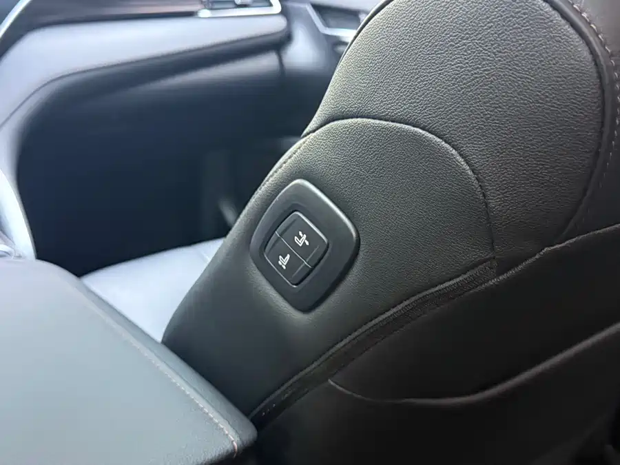 Used Camry 2019 2.0G Deluxe Edition National V