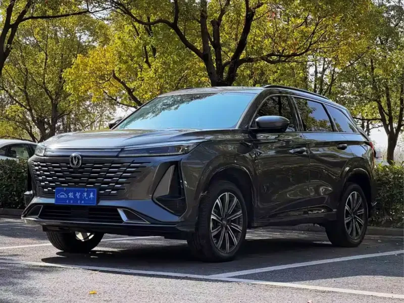 900x675_0_q87_c42_autohomecar__ChxpV2lDatCAVrjDAA8Hx2W3TQs661.jpg.webp Used Changan CS75PLUS 2023 third generation 1.5T automatic pilot model