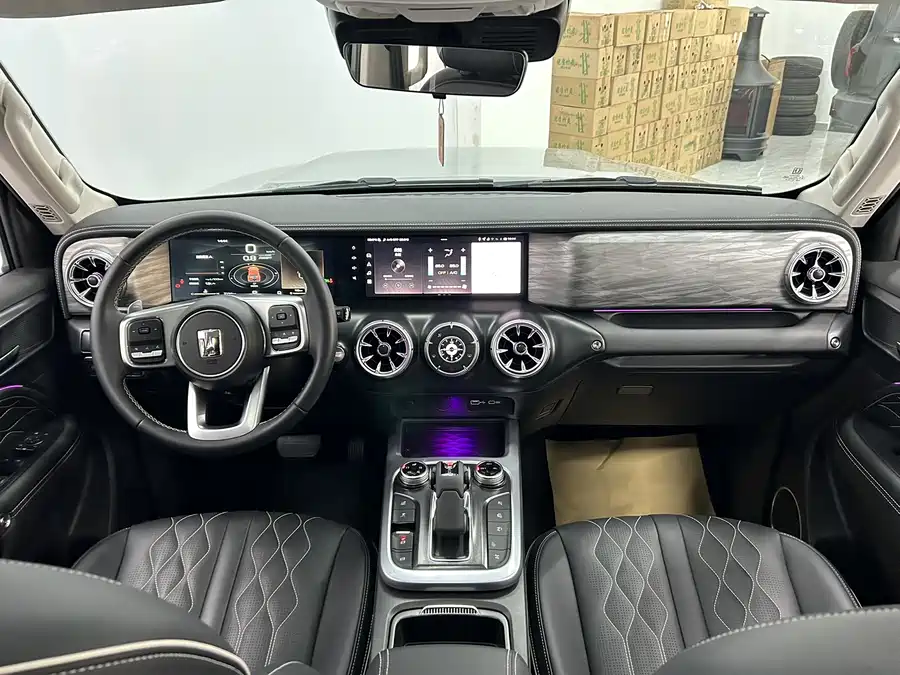 900x675_0_q87_c42_autohomecar__ChxpV2lE4_yAeT5CAAmt4jHtWvY883.jpg.webp Used GWM Tank 300 2021 Off-Road Version 2.0T Challenger