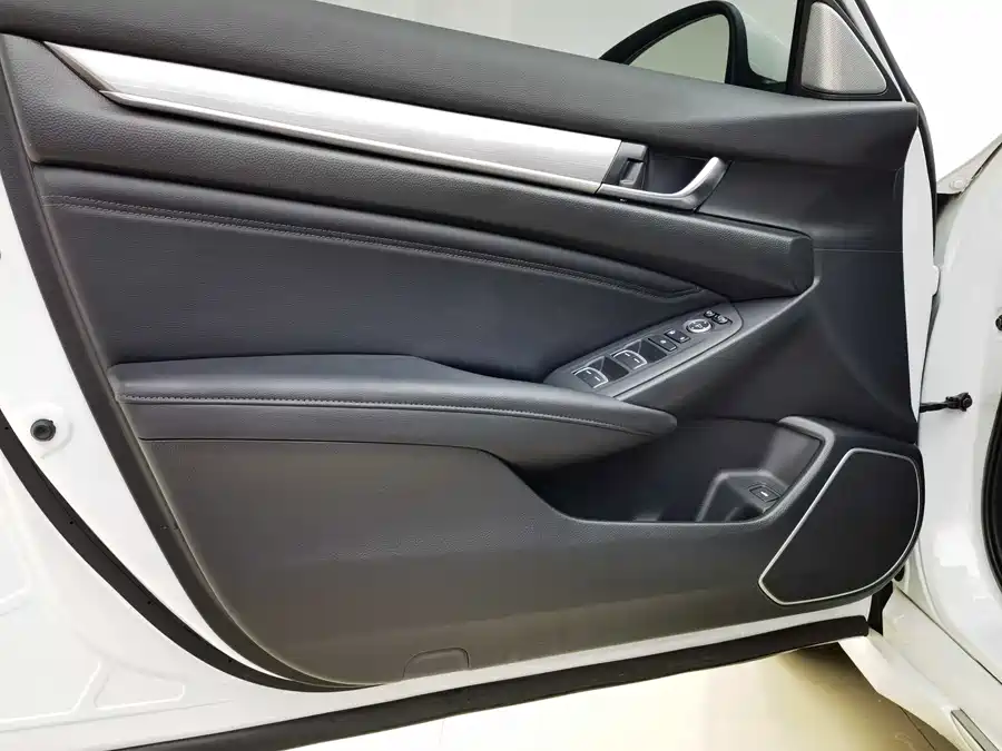 900x675_0_q87_c42_autohomecar__ChxpV2lKScSAeU5VAAO8Cqum_B4809.jpg.webp Used Accord 2022 Sharp Hybrid 2.0L Sharp Collar Edition