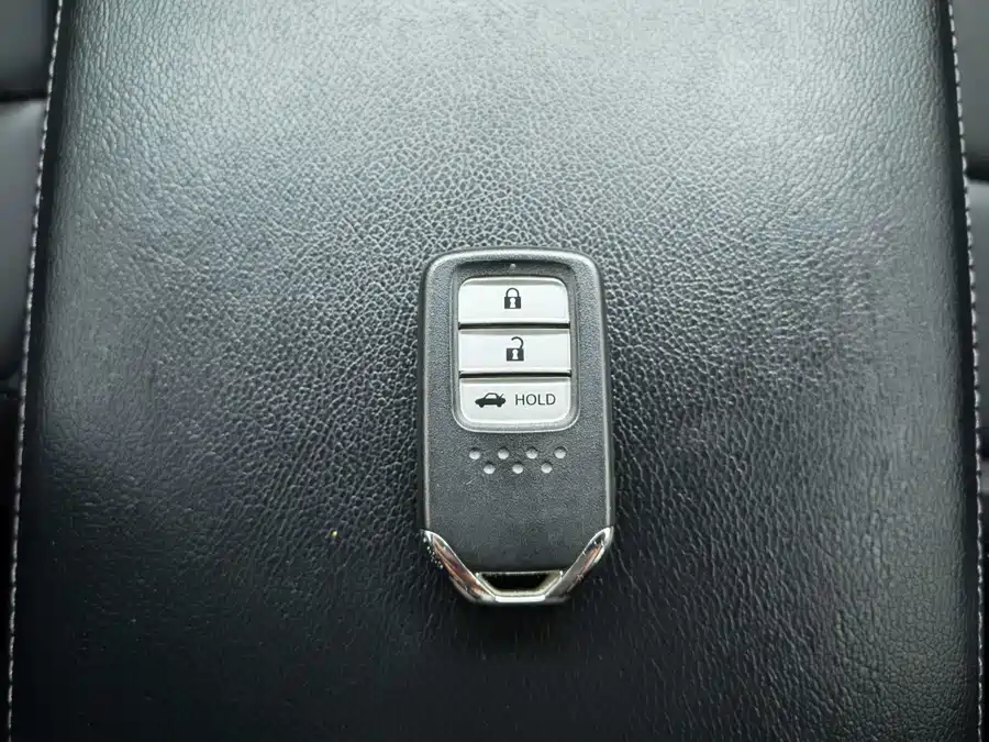 900x675_0_q87_c42_autohomecar__ChxpV2lLTcaAGFOWAAlGDbQjBA8682.jpg.webp Used Accord 2018 260TURBO Elite Edition National VI