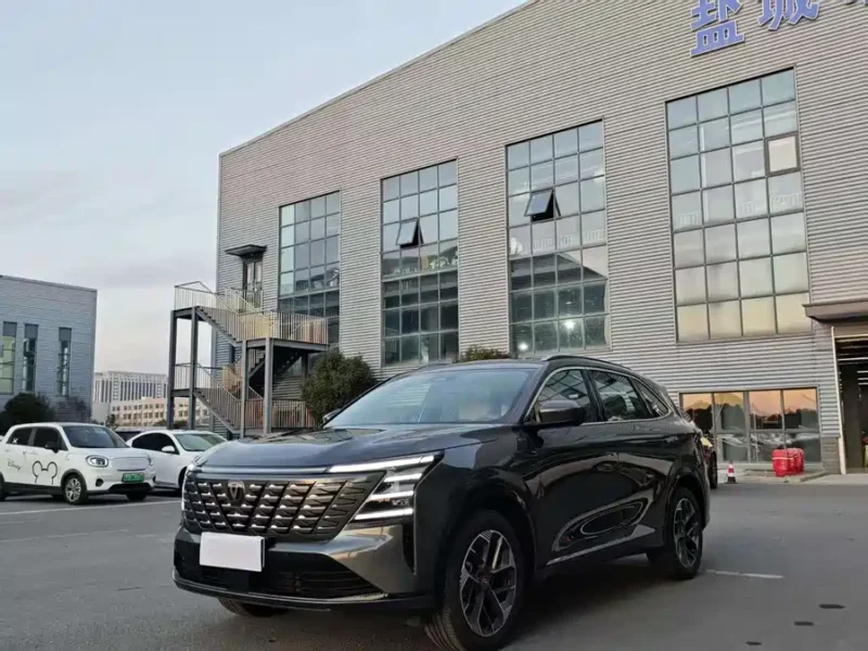 900x675_0_q87_c42_autohomecar__ChxpV2lPOQeAcVBdAAQExgmEF8M765.jpg.webp Used Changan CS75PLUS 2025 fourth generation 1.5T new Blue Whale smart flagship model