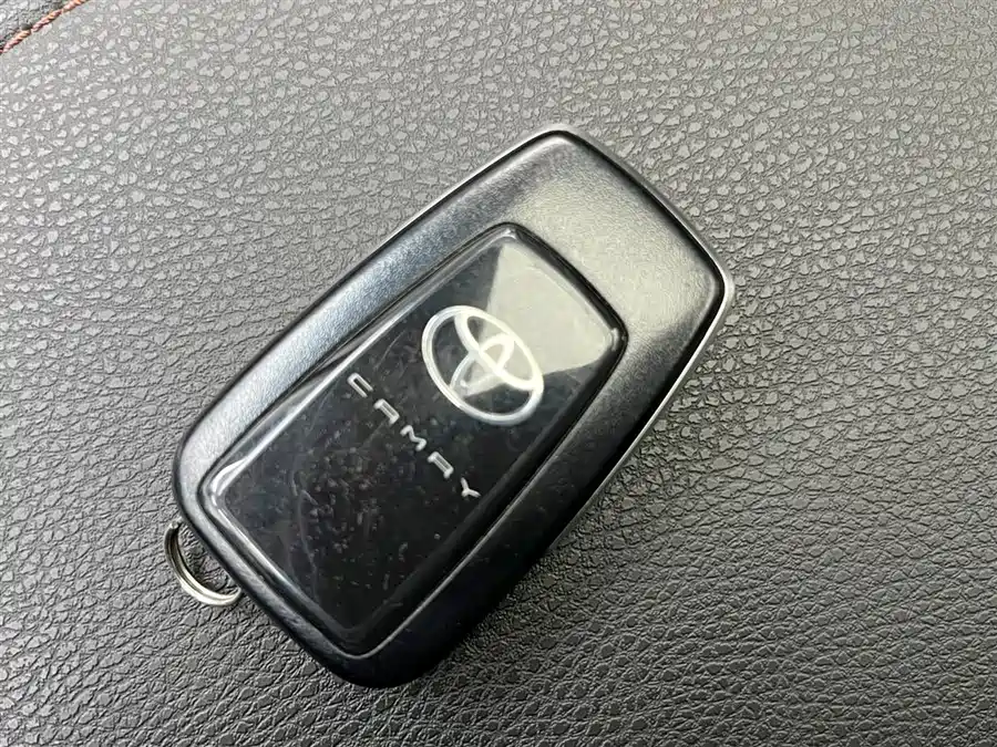 900x675_0_q87_c42_autohomecar__ChxpV2lQzCOASy3YAAPtH1ytvVo297.jpg.webp Used Camry 2021 2.5G Deluxe Edition