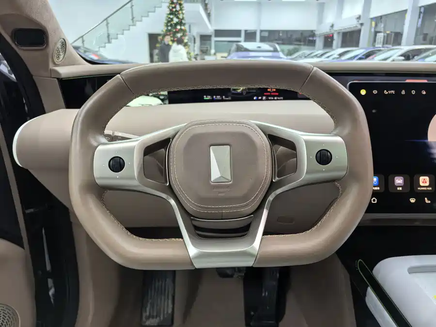 900x675_0_q87_c42_autohomecar__ChxpV2lSNrWAOWqMAAQwsePA2JE464.jpg.webp Used Avita 07 2024 Ultra range extended version four-wheel drive