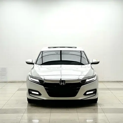 Used Accord 2018 Sharp Hybrid 2.0L Sharp Collar Edition National VI