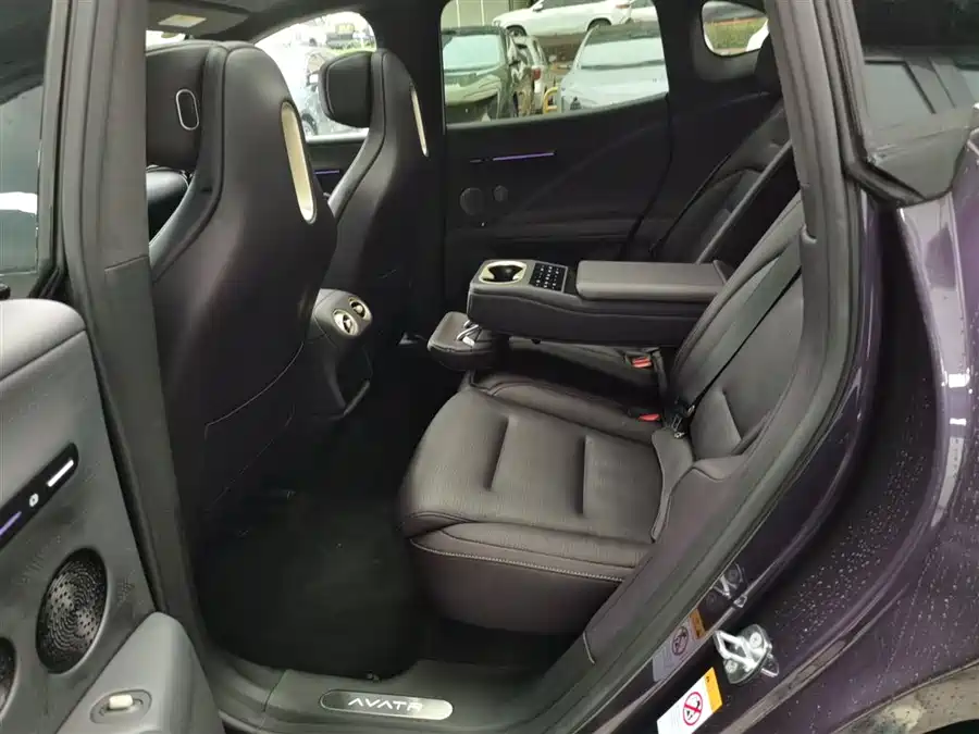 900x675_0_q87_c42_autohomecar__ChxpV2lV-NWAHZD2AAGR0bM_R3s963.jpg.webp Used Avita 07 2024 Ultra pure electric version four-wheel drive