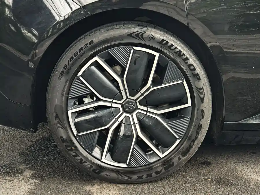 900x675_0_q87_c42_autohomecar__ChxpV2lVarWAe3mEAAgs_XCFUwA442.jpg.webp Used Avita 12 2025 Max pure electric version