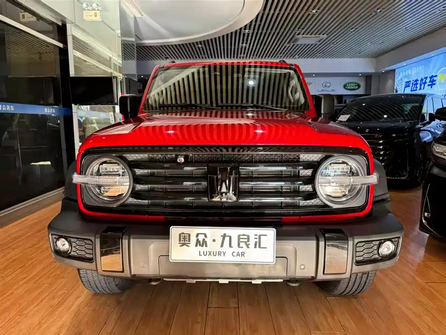 900x675_0_q87_c42_autohomecar__ChxpV2lWHFKAeKOlAAKfQQ-XHaE806.jpg.webp Used GWM Tank 300 2021 Off-Road Version 2.0T Conqueror