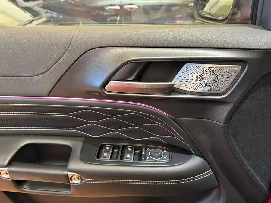 900x675_0_q87_c42_autohomecar__ChxpV2lWHFOAGenJAAI7OBLa5Mo273.jpg.webp Used GWM Tank 300 2021 Off-Road Version 2.0T Conqueror