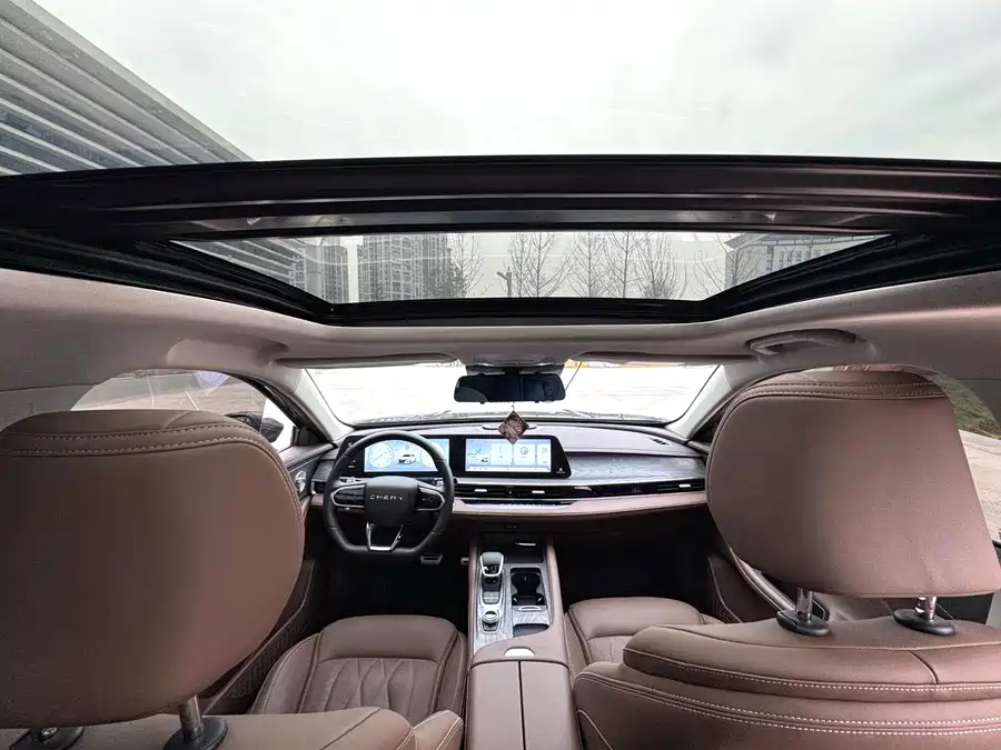900x675_0_q87_c42_autohomecar__ChxpV2lXaJGAOQvdAAVCW3AnBc8640.jpg.webp Used Chery Arrizo 8 2023 high-energy version 2.0T DCT power