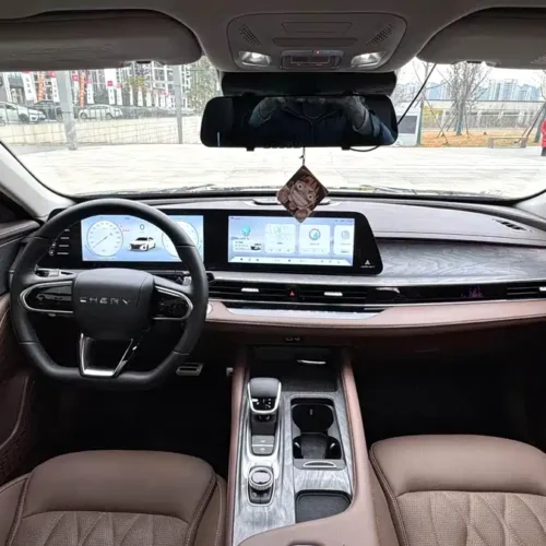900x675_0_q87_c42_autohomecar__ChxpV2lXaJGAdSGGAAatpwFc_rY411.jpg.webp Used Chery Arrizo 8 2023 high-energy version 2.0T DCT power