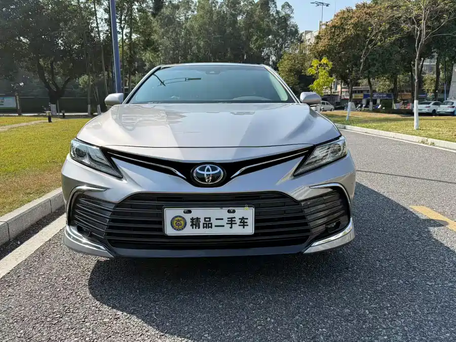 Used Camry 2021 2.0G Deluxe Edition