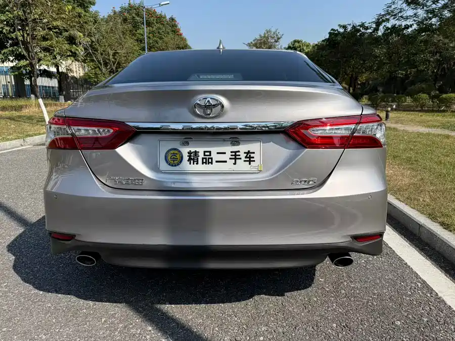 Used Camry 2021 2.0G Deluxe Edition