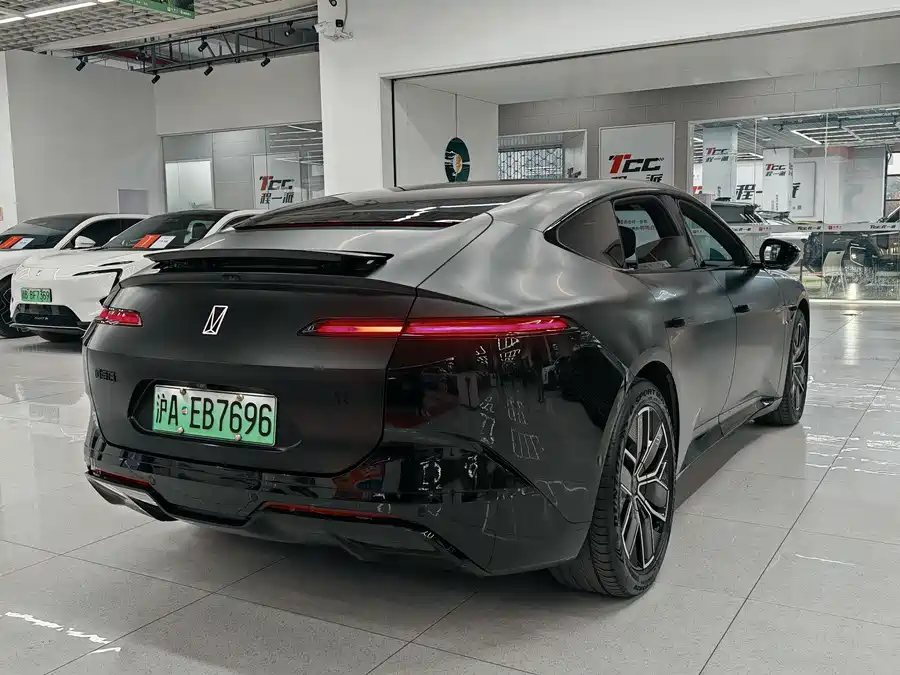 900x675_0_q87_c42_autohomecar__ChxpV2lbYm2AGdKmAAW_FJzEoL4153.jpg.webp Used Avita 12 2024 700 Triple Laser Rear Drive Luxury Edition