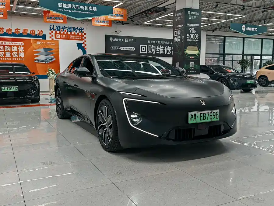 900x675_0_q87_c42_autohomecar__ChxpV2lbYmOAJOBaAAd8PxzRt6g907.jpg.webp Used Avita 12 2024 700 Triple Laser Rear Drive Luxury Edition