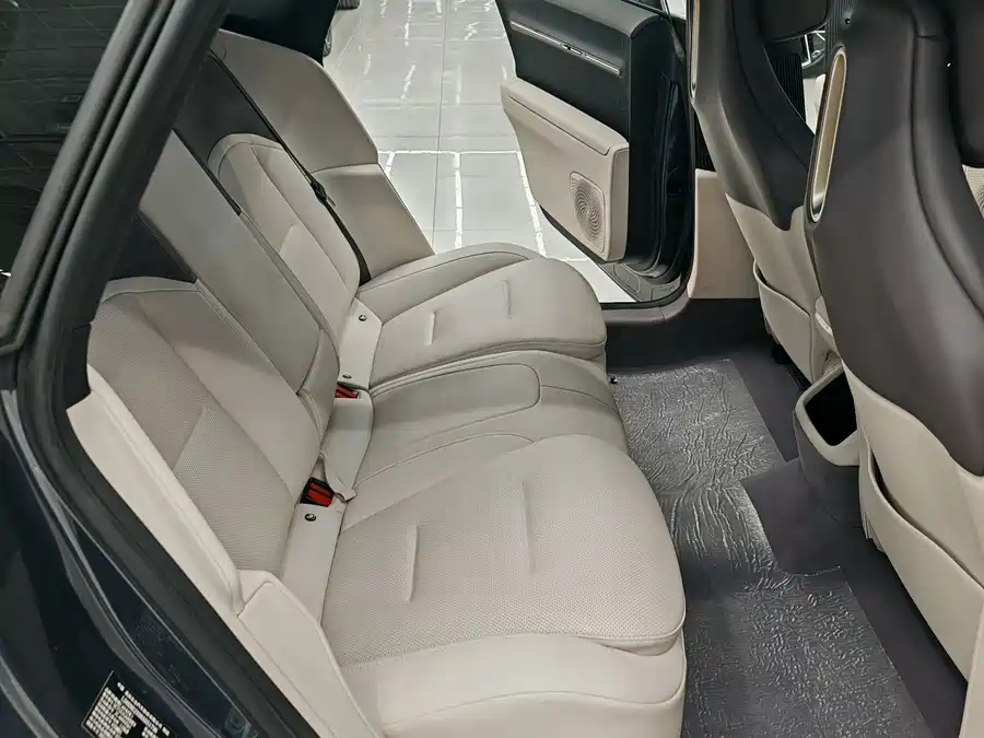 900x675_0_q87_c42_autohomecar__ChxpV2lbg9mAeuvBAAR3BaAUqTQ720.jpg.webp Used Avita 12 2025 Ultra range extended version