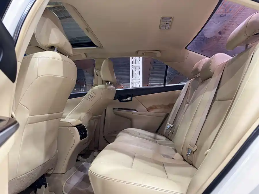 900x675_0_q87_c42_autohomecar__ChxpV2lga-2ARkSdAARf7HBEPjo920.jpg.webp Used Camry 2015 2.5G Deluxe Navigation Edition