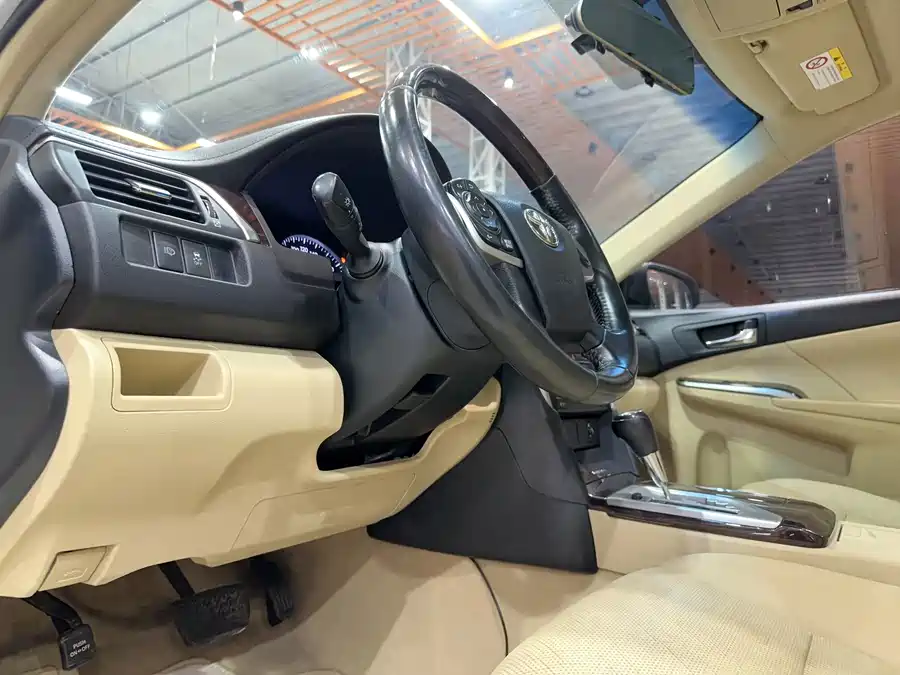 900x675_0_q87_c42_autohomecar__ChxpV2lga-AHqAmAASZcXdFWMk119.jpg.webp Used Camry 2015 2.5G Deluxe Navigation Edition