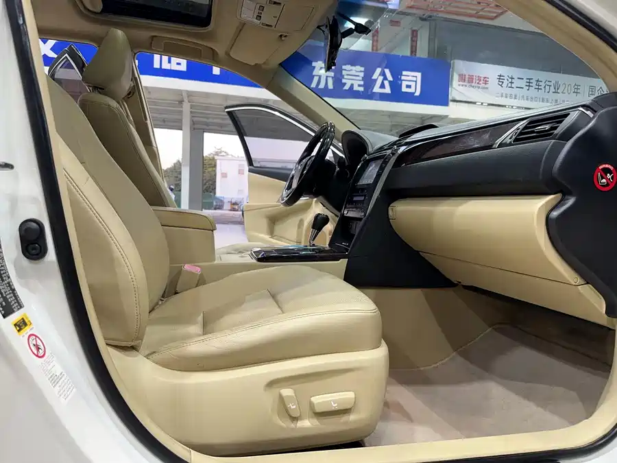 900x675_0_q87_c42_autohomecar__ChxpV2lga_KAb2-dAAVIRAwDiRk793.jpg.webp Used Camry 2015 2.5G Deluxe Navigation Edition