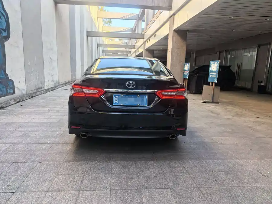 900x675_0_q87_c42_autohomecar__ChxpV2liBT2AXAhkAAiNF7fr1iw334.jpg.webp Used Camry 2018 2.5G Deluxe Edition