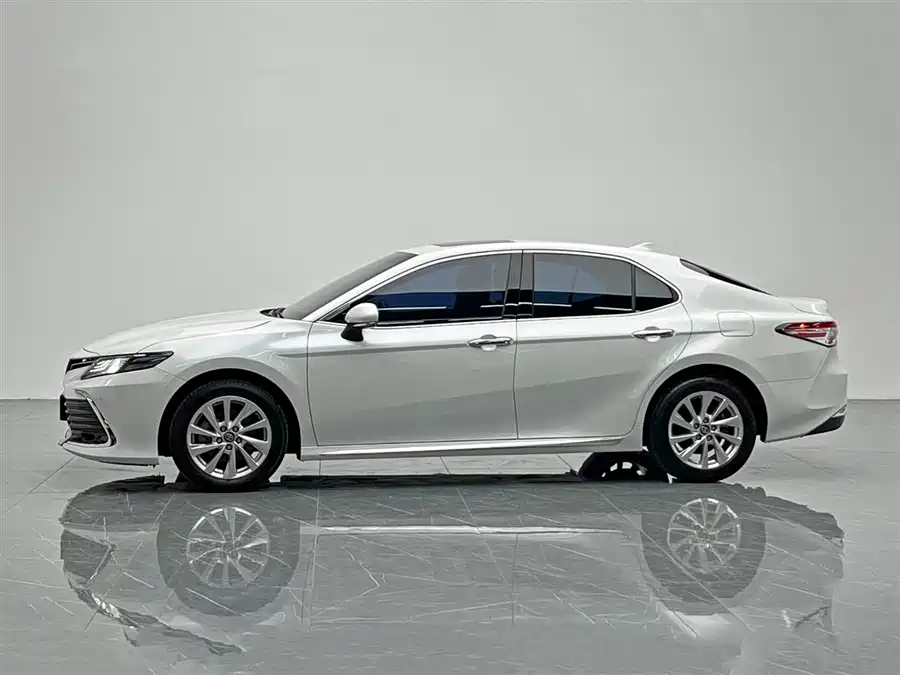 900x675_0_q87_c42_autohomecar__ChxpV2lktwiANTiQAAFxSQovHOI138.jpg.webp Used Camry 2023 2.0G Deluxe Edition
