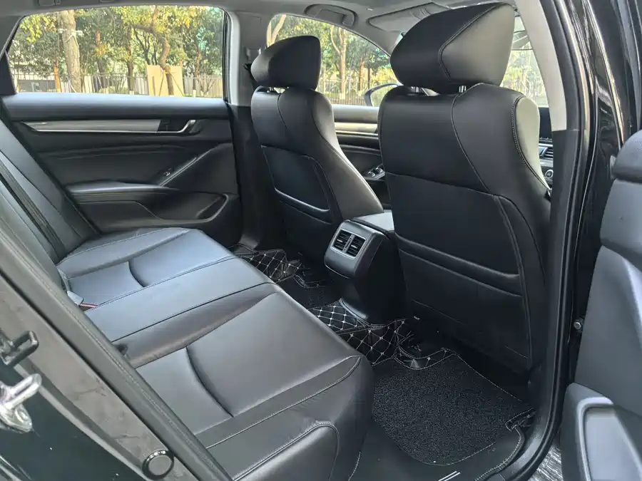 900x675_0_q87_c42_autohomecar__ChxpV2lrR5eAI4b_AATwBoqH6nI393.jpg.webp Used Accord 2018 260TURBO Elite Edition National VI