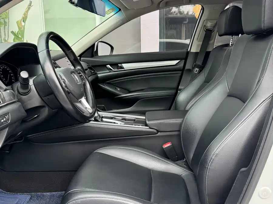 900x675_0_q87_c42_autohomecar__ChxpV2lvmm-ANoFaAAmo-G4pdxA787.jpg.webp Used Accord 2018 260TURBO Deluxe Edition National VI