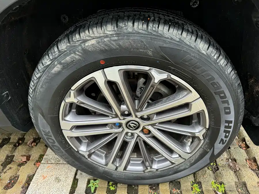 900x675_0_q87_c42_autohomecar__ChxpVWj5fU-AVmx9AAyy3s9Sz4Y175.jpg.webp Used Changan CS75PLUS 2021 1.5T automatic premium model