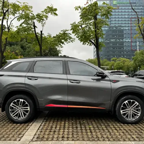 900x675_0_q87_c42_autohomecar__ChxpVWj5fUqAYaBUAA61ncUVJqQ386.jpg.webp Used Changan CS75PLUS 2021 1.5T automatic premium model