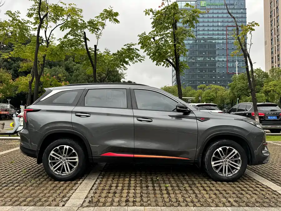 900x675_0_q87_c42_autohomecar__ChxpVWj5fUqAYaBUAA61ncUVJqQ386.jpg.webp Used Changan CS75PLUS 2021 1.5T automatic premium model